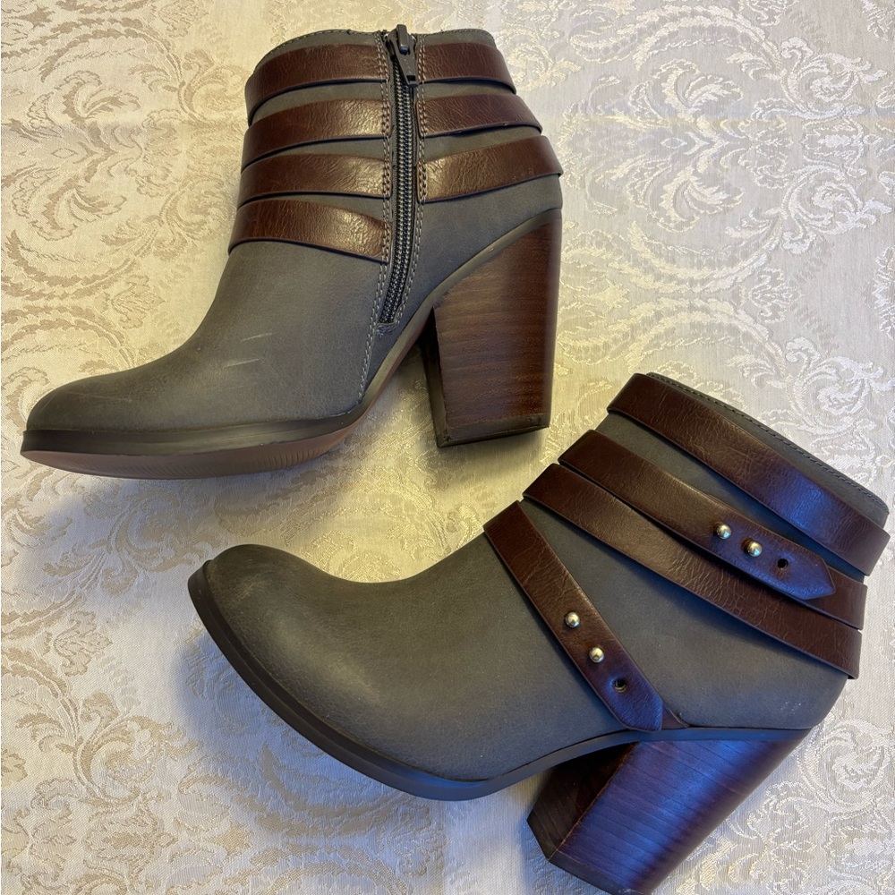 Studio Isola Gray and Brown Ankle Booties